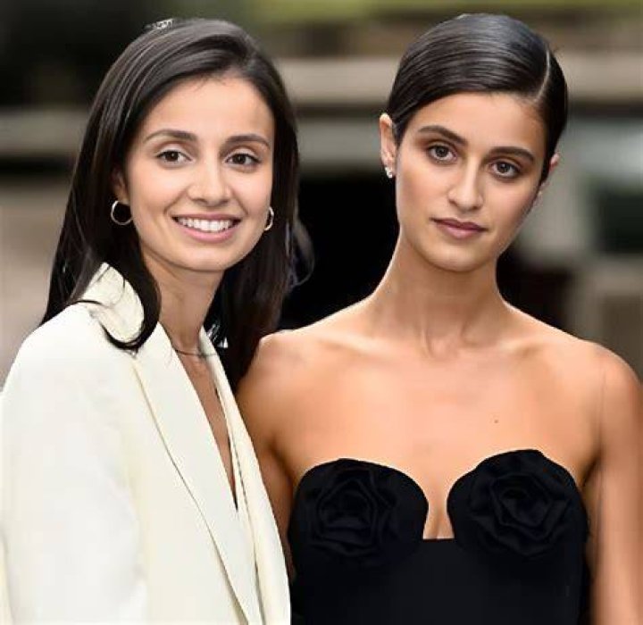Anya Chalotra Parents Are Of Indian Ethnicity & Nationality, Is That Why She Has Brown Eyes?