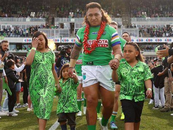 Are Isaiah Papalii And Josh Papalii Related? Age, Salary And Parents Names Exposed
