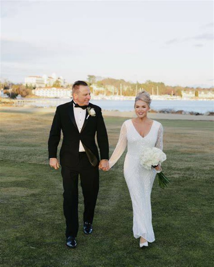 Are Pigman and Junie married? Just Junnie Bikini Pics, Husband, Age and Wikipedia