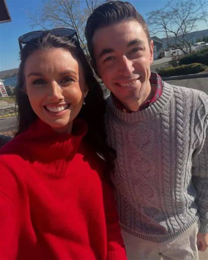 Caitlin Francis WFSB Wiki, Biography, Age, Salary, Husband, Instagram