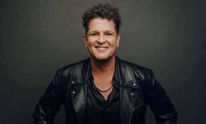 Carlos Vives Height: How tall is Carlos Vives?