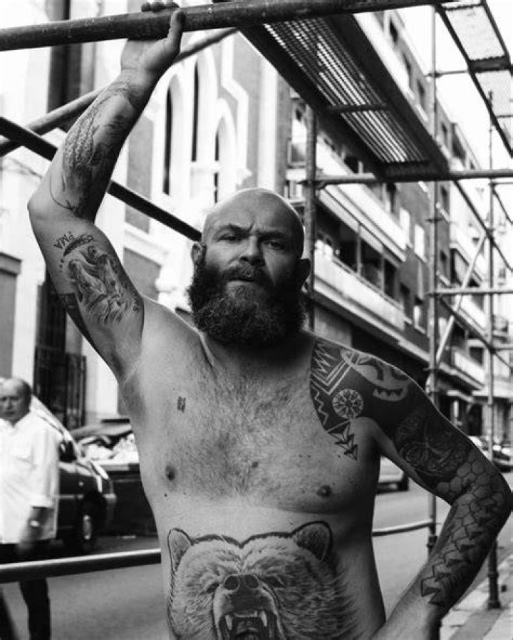 David Mendes da Silva: Wife, net worth, tattoos, smoking & body facts