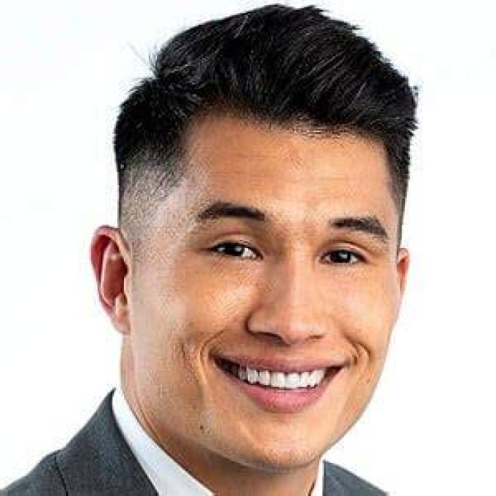 Gary Striewski Salary, ESPN, Ethnicity, Bio, Net Worth, Married, Wife, Height