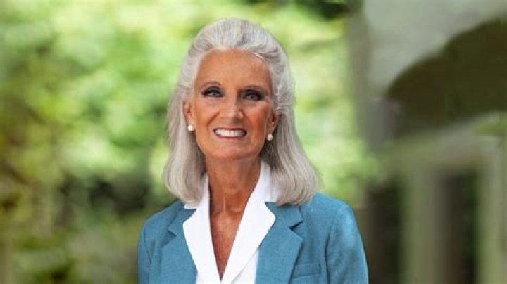 How Much Money Does Anne Graham Lotz Make? Latest Anne Graham Lotz Net Worth Income Salary