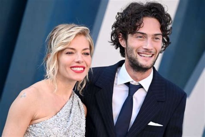 How Old Is Actor Oli Green? Sienna Miller New Boyfriend Age Difference and Relationship Timeline