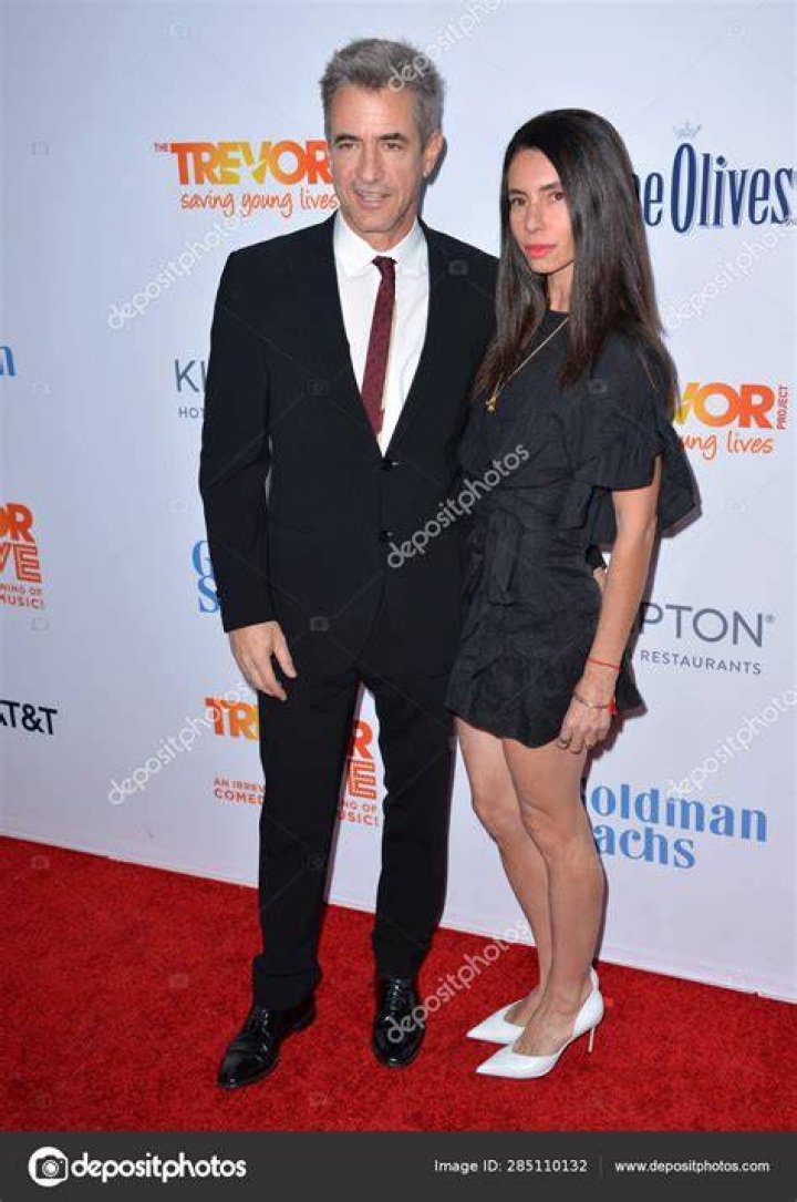 How old is Tharita Cesaroni: Dermot Mulroney’s wife