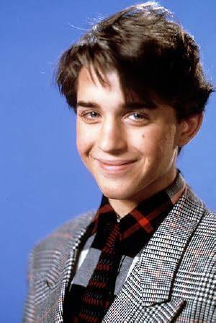 Ilan Mitchell-Smith Bio, Wiki, Age, Family, Wife, Movies, TV Shows and Net Worth