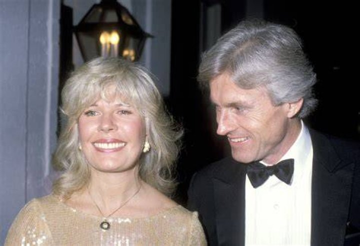 Inside The Married Life Of Actress Loretta Swit With Husband Dennis Holahan And Divorce Story Explored