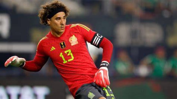 Is Guillermo Ochoa retiring?