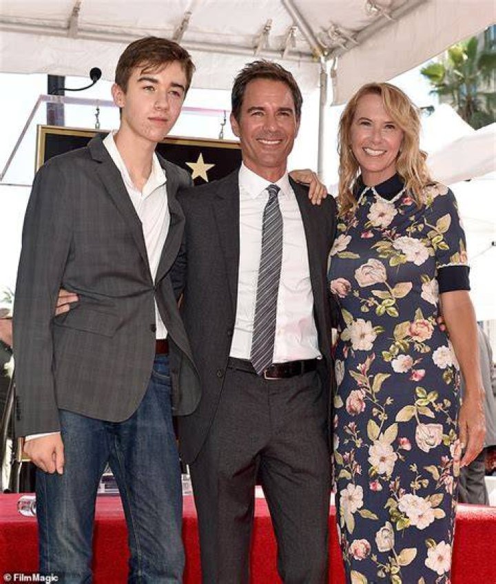Janet Holden Bio, Wiki, Age, Height, Parents, Husband, Eric McCormack, Son, Movies, and Net Worth