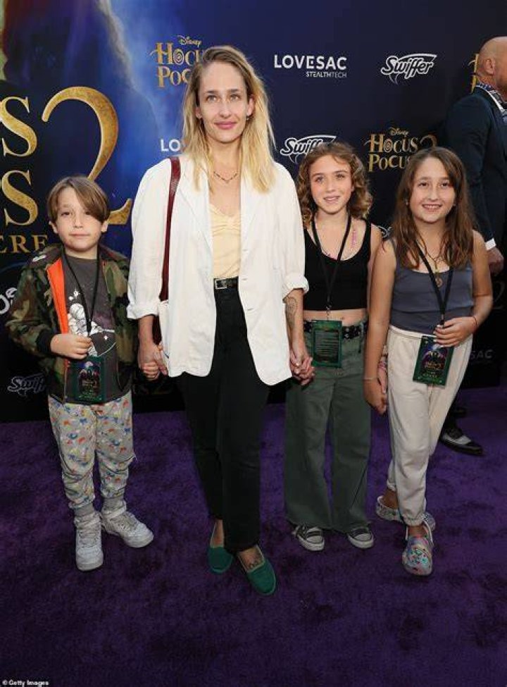 Jemima Kirke Biography,Age,Kids,Pregnant and Divorce