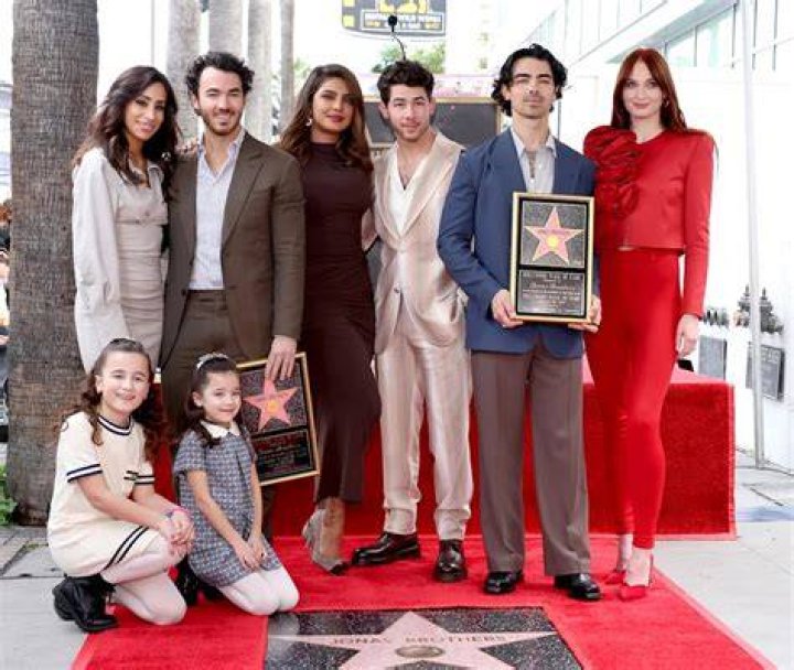 Joe Jonas Age, Height, Parents, Brothers, Wife, Children