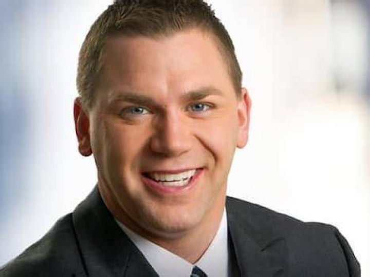 John Lauritsen Bio, Age, Height, Wife, Salary, Net Worth WCCO