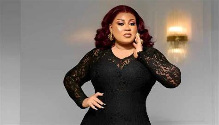 Joke Jigan Biography: Husband, Age, Pictures, Net Worth, Song, Shop, Movies