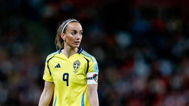 Kosovare Asllani Partner: Is Swedish Footballer Engaged Or Married?