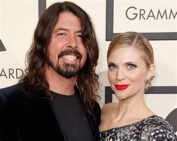 Krist Novoselic Biography, Age, Family, Wife, Height, Music Groups, Nirvana, House, Net Worth