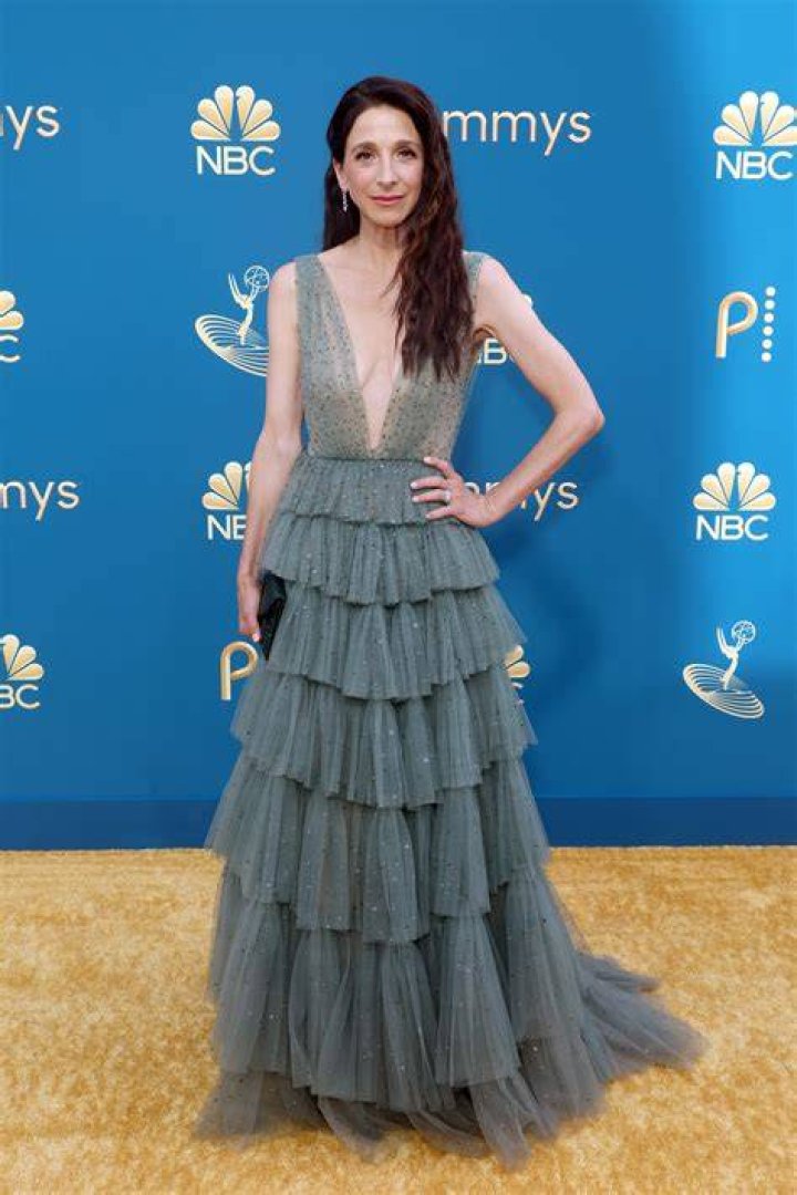 Marin Hinkle Biography, Age, Actor, Net Worth, Husband, Movies, Tv Shows