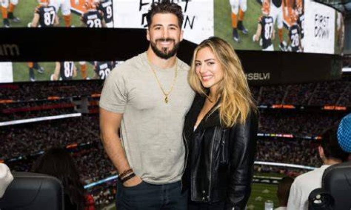 Nickmercs Bio, Height, Family, Parents, Siblings, Wife, Children, Career and Networth