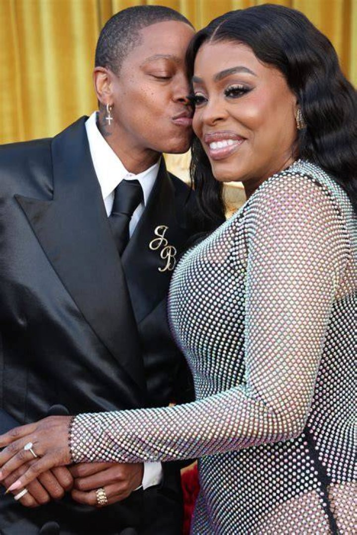 Niecy Nash Bio, Wiki, Net Worth, Age, Daughter, Husband, Mother, Height and Book