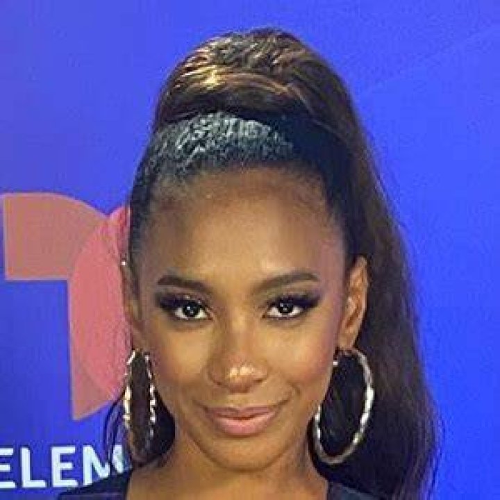 Olivia Washington Height, Weight, Net Worth, Age, Birthday, Wikipedia, Who, Nationality, Biography