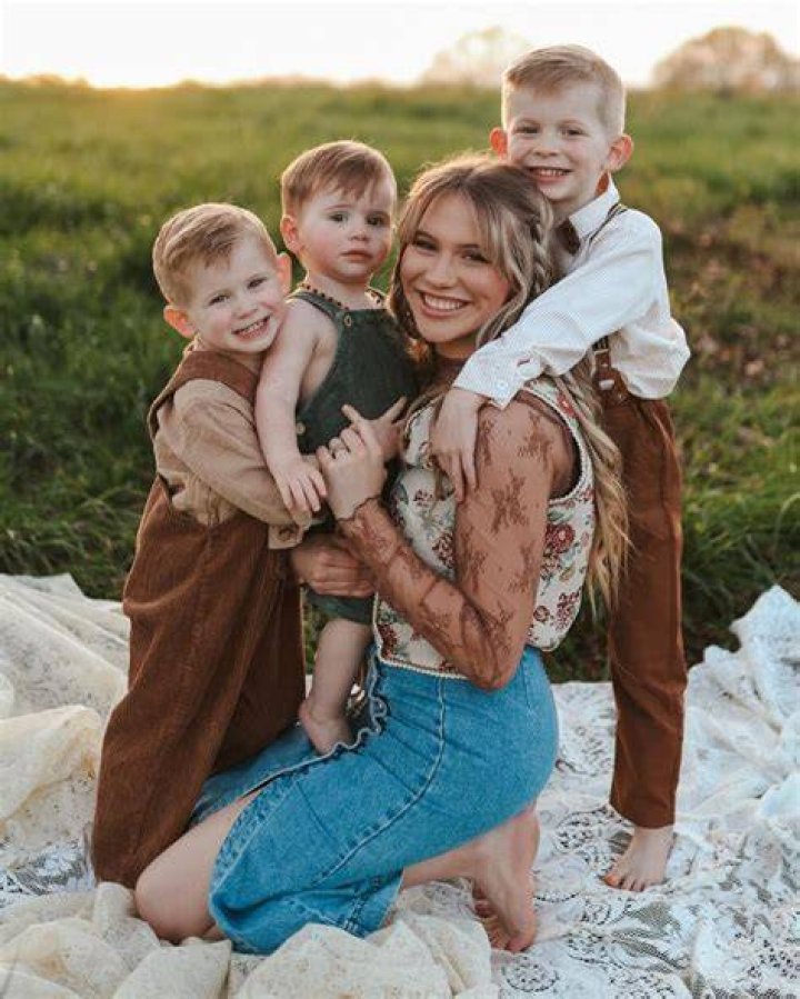 Riley Thompson American Idol – Age, Height, Bio, Family, Parents, Wiki, Boyfriend