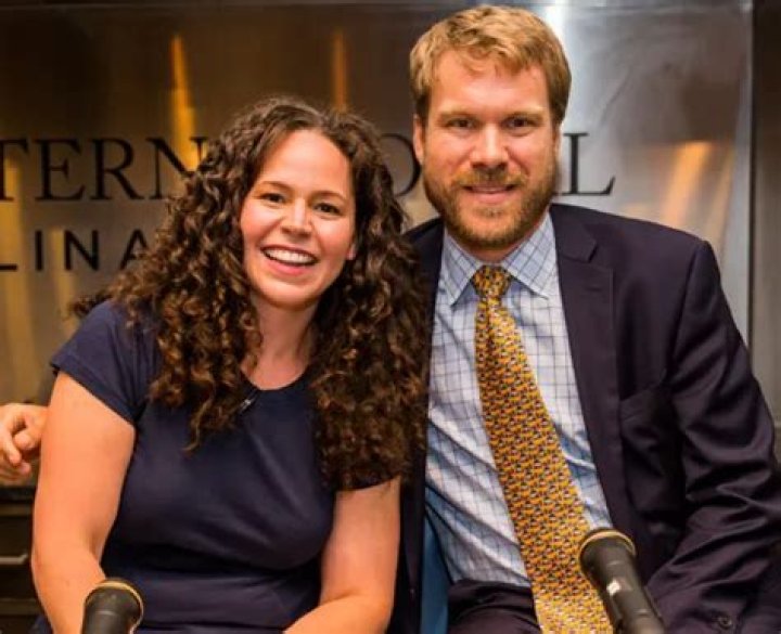 Stephanie Izard Bio, Wiki, Age, Height, Family, Husband, Kids, Chef and Net Worth