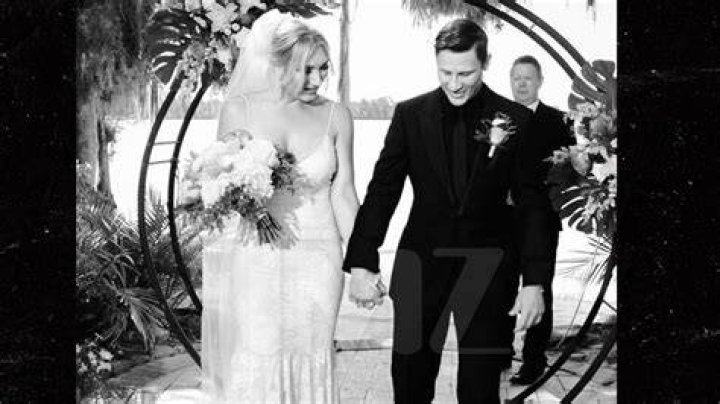 Stephanie Myers OAN Husband: Is She Married?