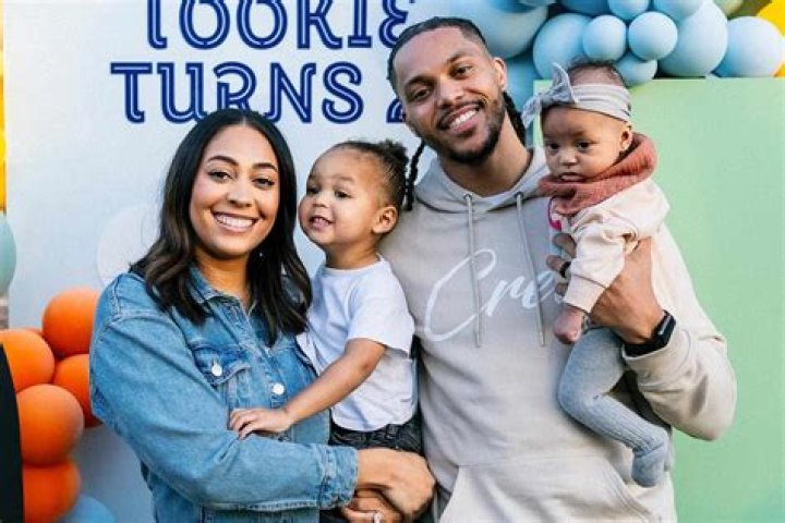 Stephen Curry’s Sister Sydel Curry Biography: Husband, Baby, Age, Net Worth, Siblings, YouTube, Height, Instagram, House