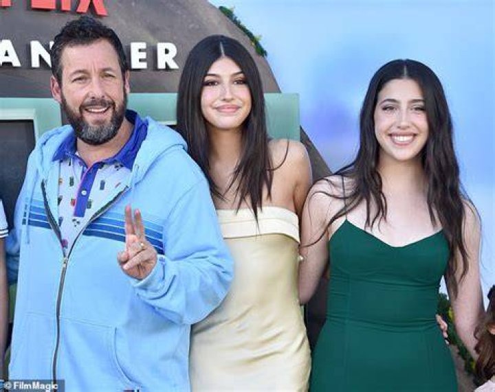 Sunny Sandler (Adam Sandler Daughter) Wiki, Bio, Age, Parents, Dating, Net Worth, Facts