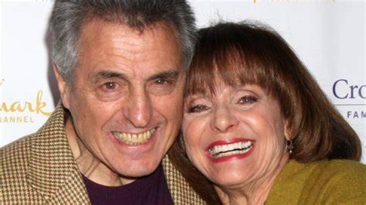 Valerie Harper’s biography, fact, career, awards, net worth & life story