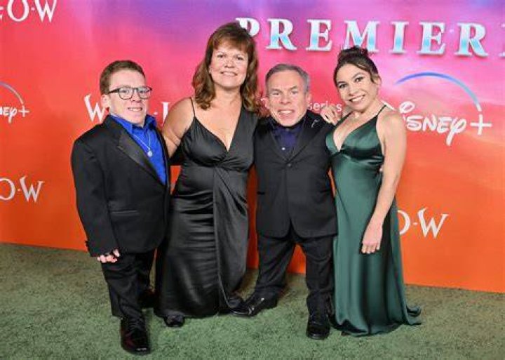 Warwick Davis Bio, Age, Wife, Height, Family, Movies, Children, Harry Potter and Star Wars